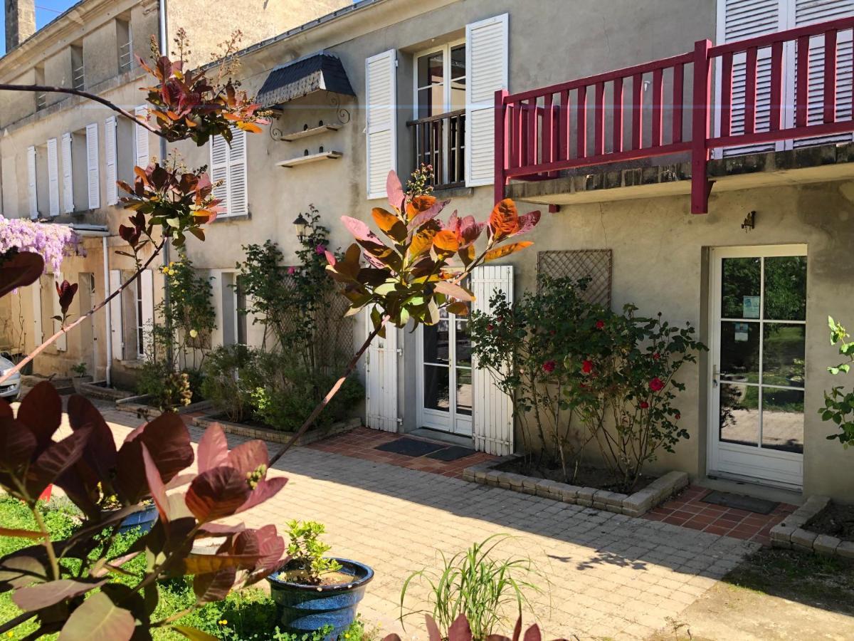 Le Chai De La Rose Spa Et Seances Bien Etre Doué-la-Fontaine Exteriör bild